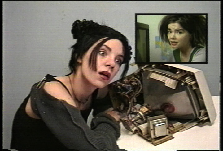 alex-bag_fall-95_still